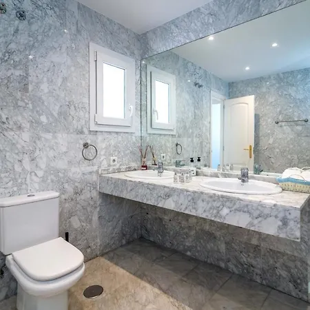 Puerto Banus Finest 2-bdrm - 50 Metres To Apartment Marbella