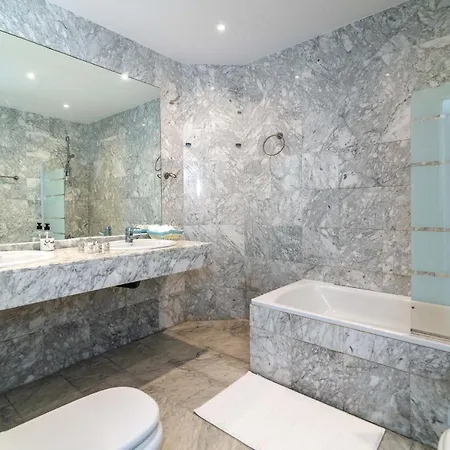 Apartment Puerto Banus Finest 2-bdrm - 50 Metres To